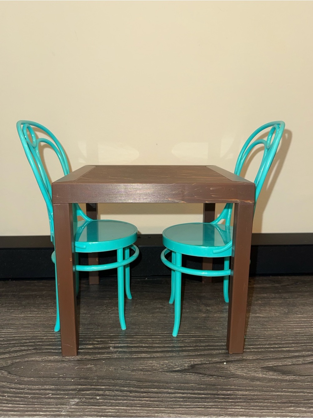 Our Generation Doll 18” furniture 2 chairs and table